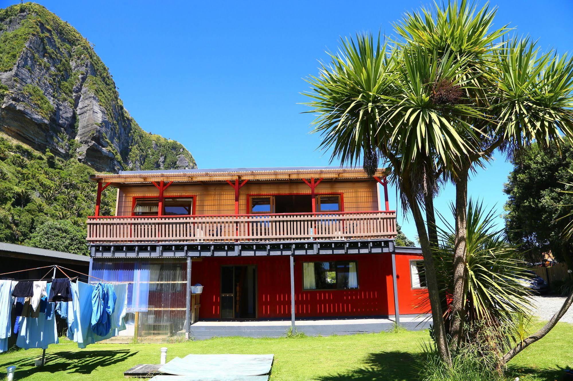 Te Hui House Hostel Punakaiki Exterior photo